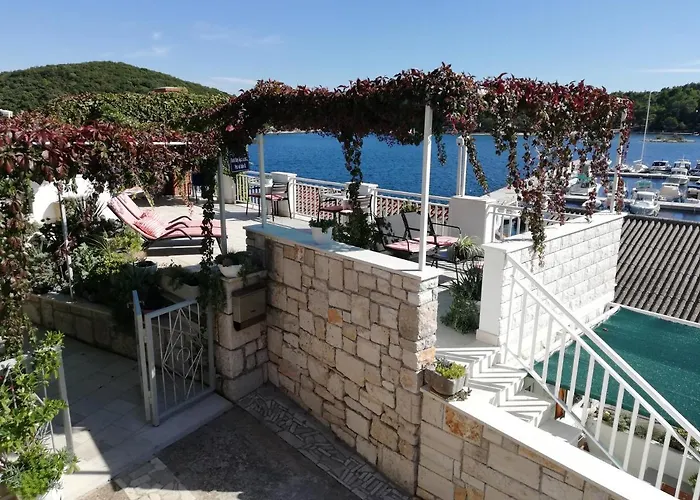 Shell Bay Apartments